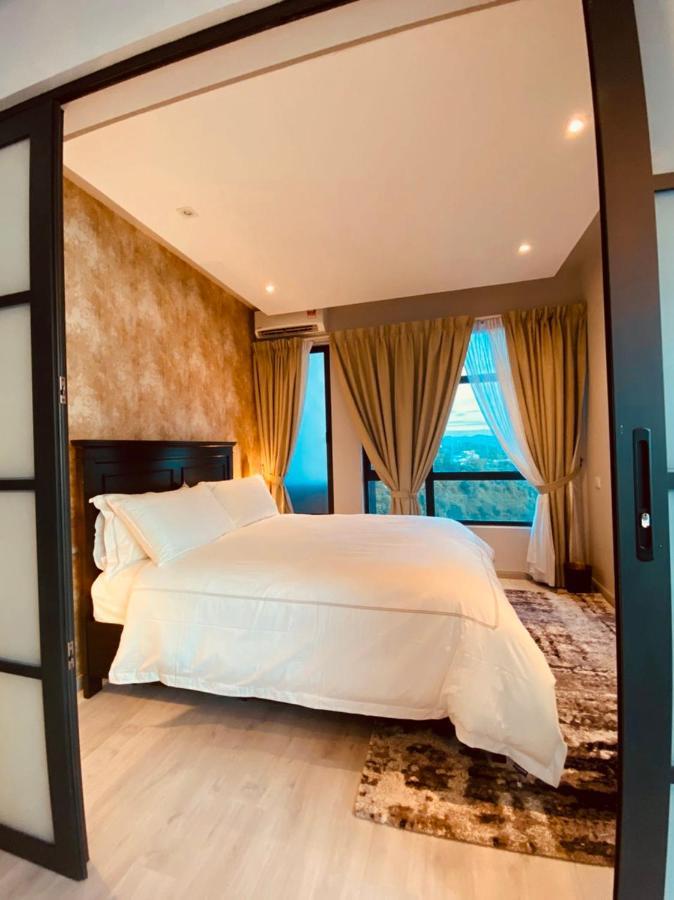 Petronella Suites Apartment @ Jesselton Quay Kota Kinabalu Luaran gambar