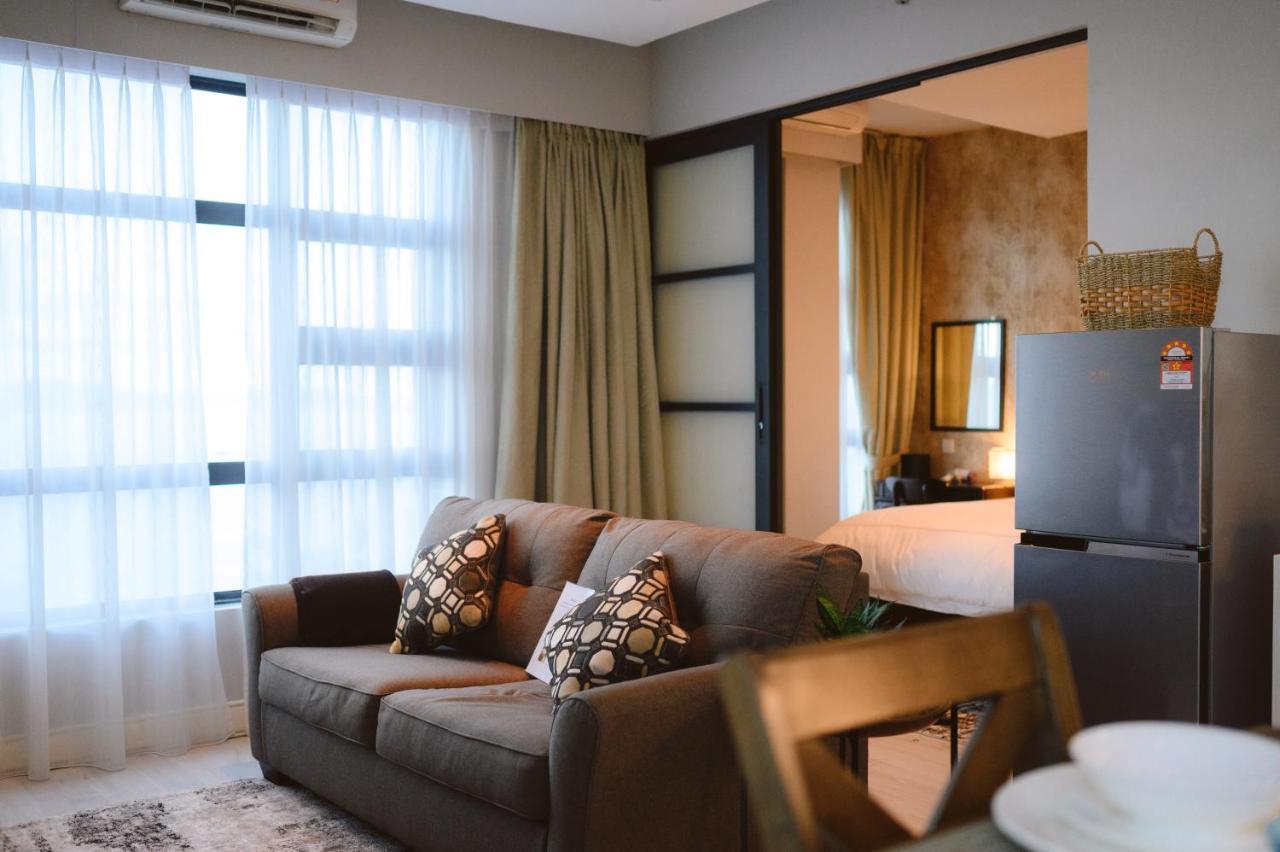 Petronella Suites Apartment @ Jesselton Quay Kota Kinabalu Luaran gambar